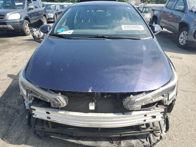 JTDBDMHEXRJ006819 - 2024 TOYOTA COROLLA LE BLUE photo 5