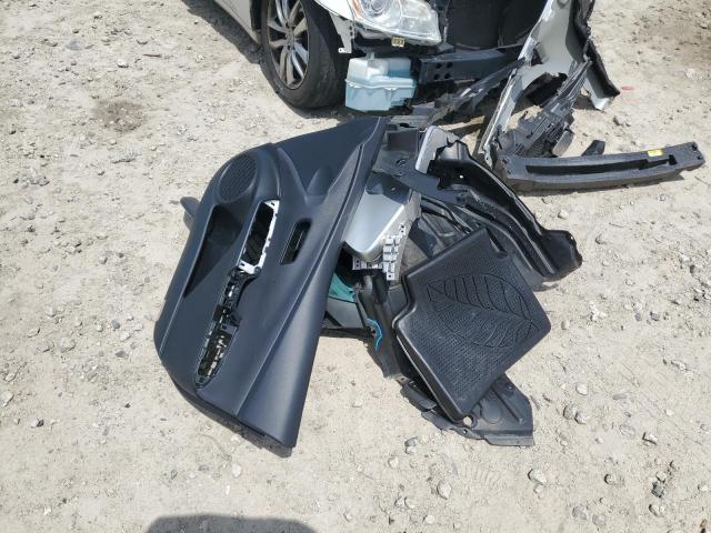 JTDKARFP1H3067859 - 2017 TOYOTA PRIUS PRIM Gümüş foto 12