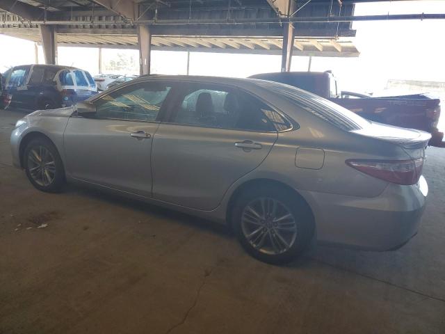 4T1BF1FK8HU739784 - 2017 TOYOTA CAMRY LE SILVER photo 2