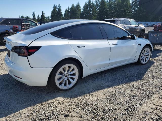 5YJ3E1EA7NF144143 - 2022 TESLA MODEL 3 WHITE photo 3