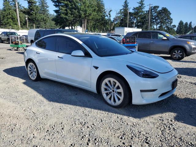 5YJ3E1EA7NF144143 - 2022 TESLA MODEL 3 WHITE photo 4