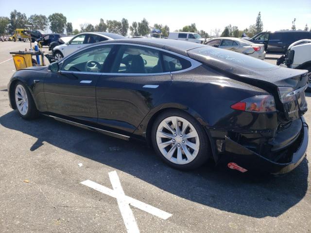 5YJSA1E18HF232727 - 2017 TESLA MODEL S Schwarz Foto 2