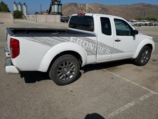 1N6AD0CU4CC456235 - 2012 NISSAN FRONTIER SV WHITE photo 3