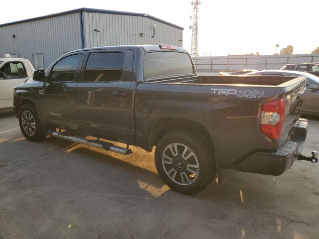 5TFDY5F17KX789233 - 2019 TOYOTA TUNDRA CREWMAX SR5 GRAY photo 2