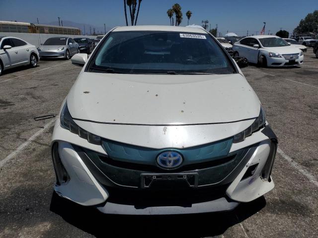 JTDKARFP7J3095753 - 2018 TOYOTA PRIUS PRIM WHITE photo 5
