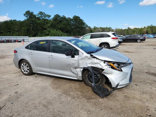 5YFEPMAE8MP218962 - 2021 TOYOTA COROLLA LE 银色 照片 4