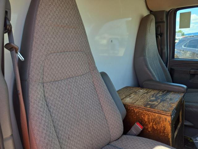 1HA3GTCG5JN003592 - 2018 CHEVROLET EXPRESS G3 WHITE photo 11