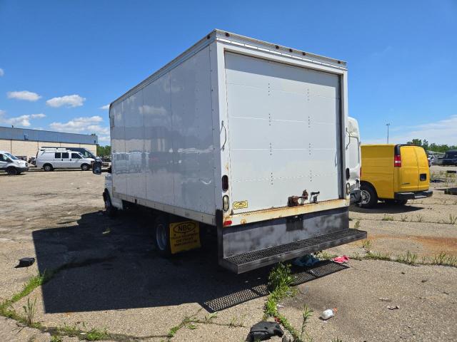 1HA3GTCG5JN003592 - 2018 CHEVROLET EXPRESS G3 WHITE photo 2