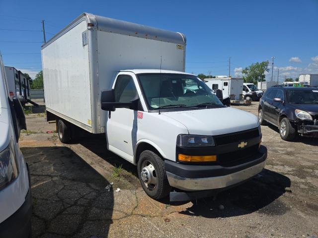 1HA3GTCG5JN003592 - 2018 CHEVROLET EXPRESS G3 WHITE photo 4