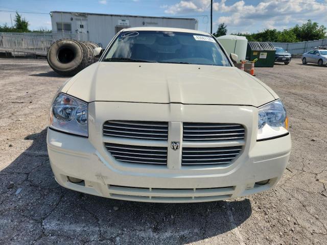 2D8GV58265H656291 - 2005 DODGE MAGNUM R/T WHITE photo 5