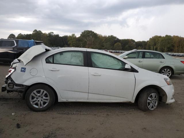 1G1JB5SH6J4123285 - 2018 CHEVROLET SONIC LS WHITE photo 9