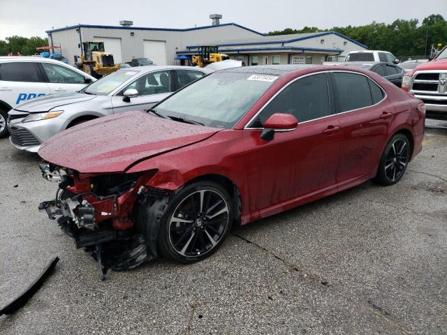 4T1BZ1HK4JU504597 - 2018 TOYOTA CAMRY XSE RED photo 1