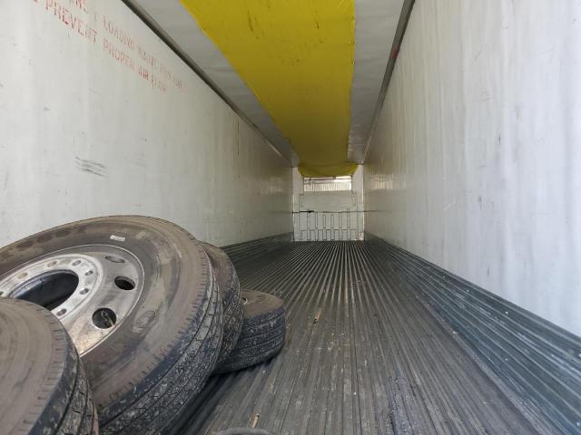 1UYVS2539HU850388 - 2017 UTILITY TL WHITE photo 6