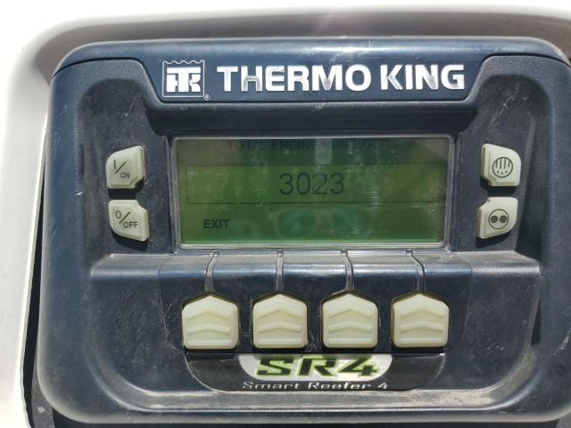 1UYVS2539HU850388 - 2017 UTILITY TL WHITE photo 8