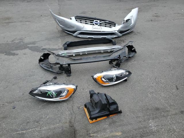 YV440MDR9H2082261 - 2017 VOLVO XC60 T5 DYNAMIC ვერცხლისფერი ფოტო 12