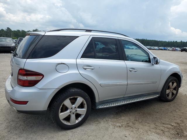 4JGBB8GBXAA559183 - 2010 MERCEDES-BENZ ML 350 4MATIC SILVER photo 3