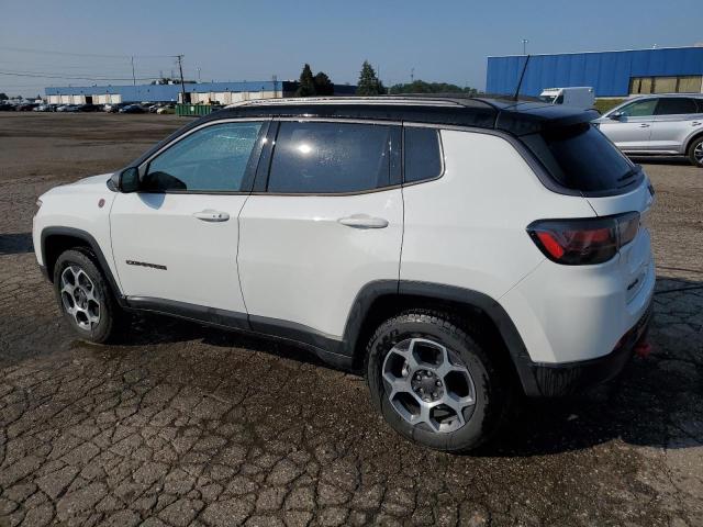 3C4NJDDB5NT143137 - 2022 JEEP COMPASS TRAILHAWK WHITE photo 2