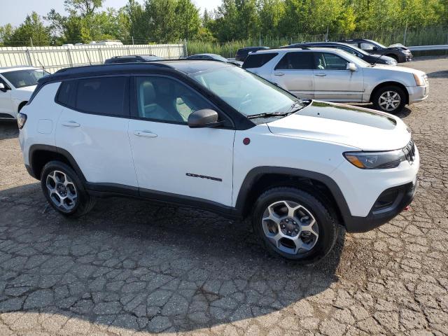 3C4NJDDB5NT143137 - 2022 JEEP COMPASS TRAILHAWK WHITE photo 4