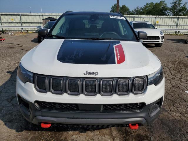 3C4NJDDB5NT143137 - 2022 JEEP COMPASS TRAILHAWK WHITE photo 5