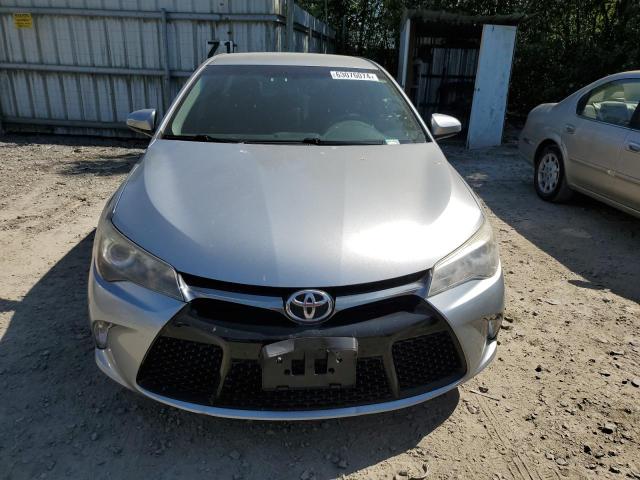 4T1BF1FKXHU432455 - 2017 TOYOTA CAMRY LE SILVER photo 5