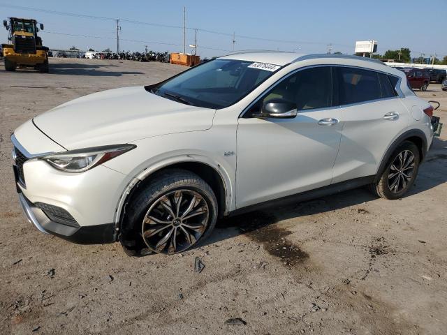 SJKCH5CR2HA034621 - 2017 INFINITI QX30 BASE WHITE photo 1