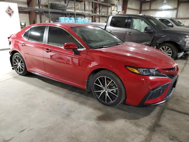 4T1G11AK9RU210082 - 2024 TOYOTA CAMRY SE NIGHT SHADE RED photo 4