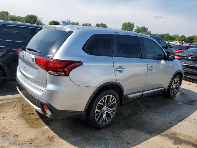 JA4AZ2A32HZ051662 - 2017 MITSUBISHI OUTLANDER ES SILVER photo 3