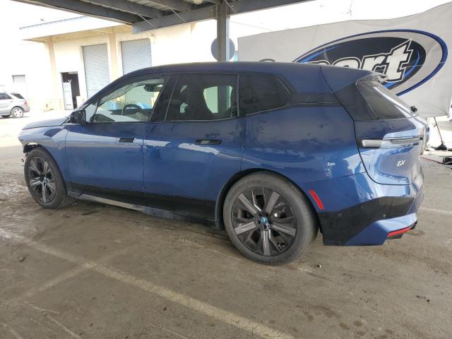 WB523CF06SCT81441 - 2025 BMW IX XDRIVE50 BLUE photo 2