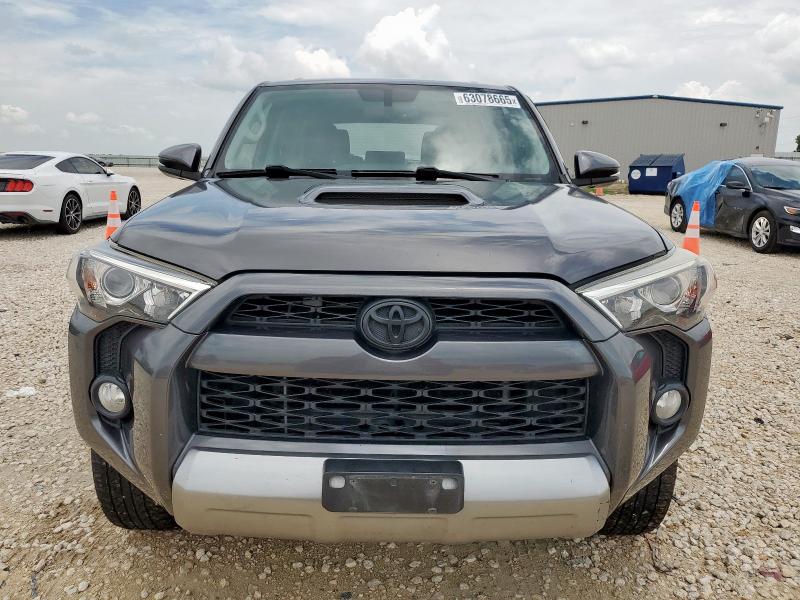 JTEBU5JR9J5589640 - 2018 TOYOTA 4RUNNER SR5/SR5 PREMIUM Grafitowy zdjęcie 5