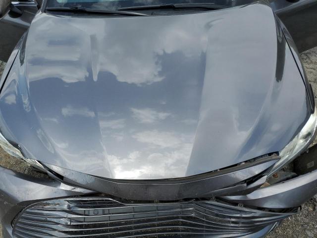 4T1B11HKXJU002765 - 2018 TOYOTA CAMRY L GRAY photo 11