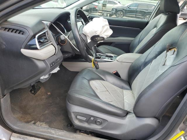 4T1B11HKXJU002765 - 2018 TOYOTA CAMRY L GRAY photo 7