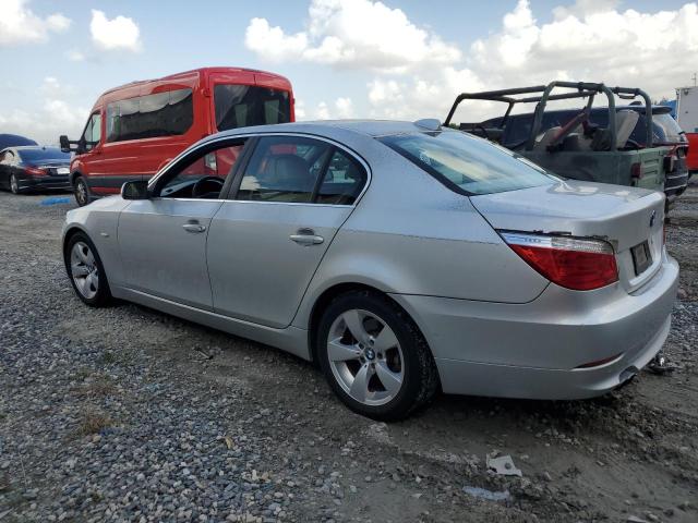 WBANU53508CT19064 - 2008 BMW 5 SERIES I SILVER photo 2