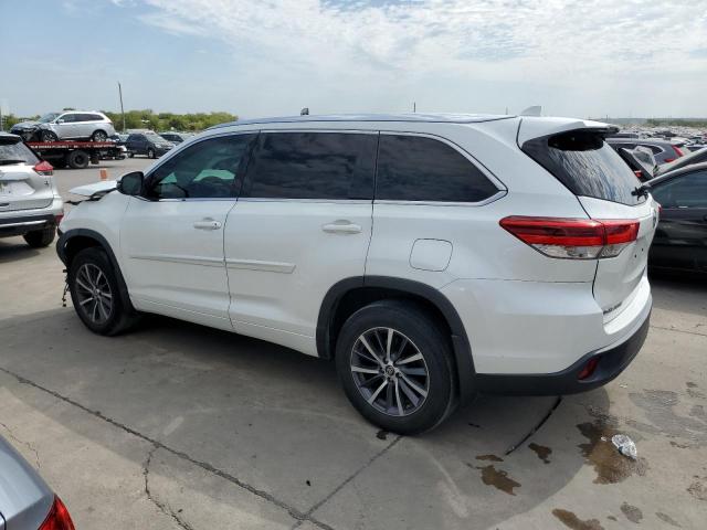 5TDJZRFH8JS538679 - 2018 TOYOTA HIGHLANDER SE WHITE photo 2