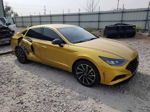 5NPEJ4J22LH013771 - 2020 HYUNDAI SONATA SEL PLUS YELLOW photo 4