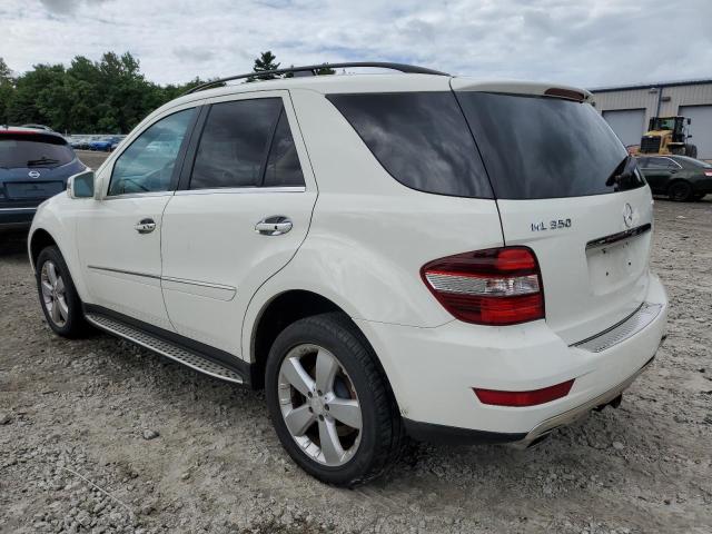 4JGBB8GB2BA641720 - 2011 MERCEDES-BENZ ML 350 4MATIC WHITE photo 2