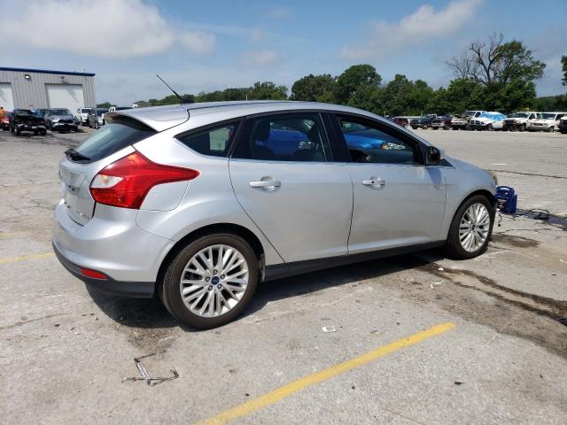 1FAHP3N29CL166729 - 2012 FORD FOCUS TITANIUM SILVER photo 3