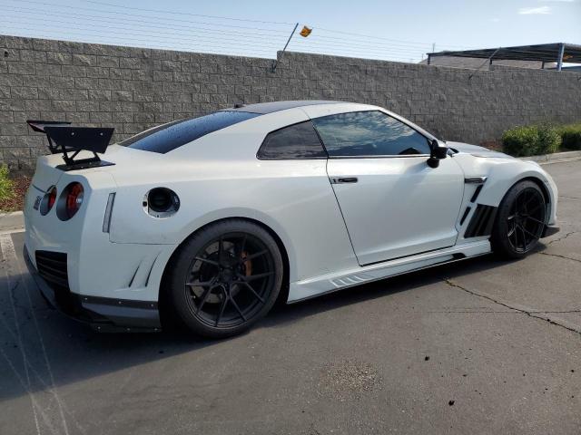 JN1AR5EF5DM261386 - 2013 NISSAN GT-R PREMIUM WHITE photo 3