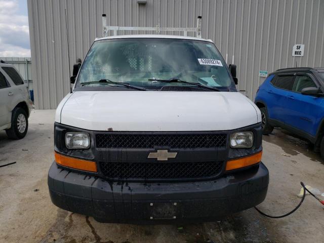 1GCWGFCA9C1199027 - 2012 CHEVROLET EXPRESS G2 WHITE photo 5