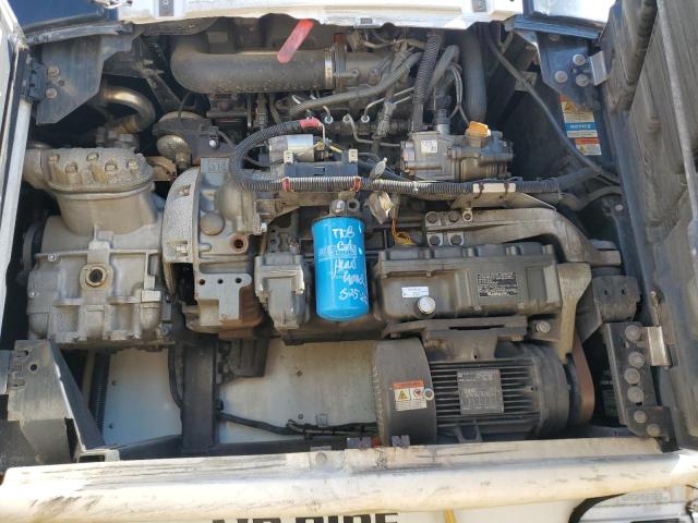 1UYVS2531GU538998 - 2016 UTILITY UNKNOWN WHITE photo 7