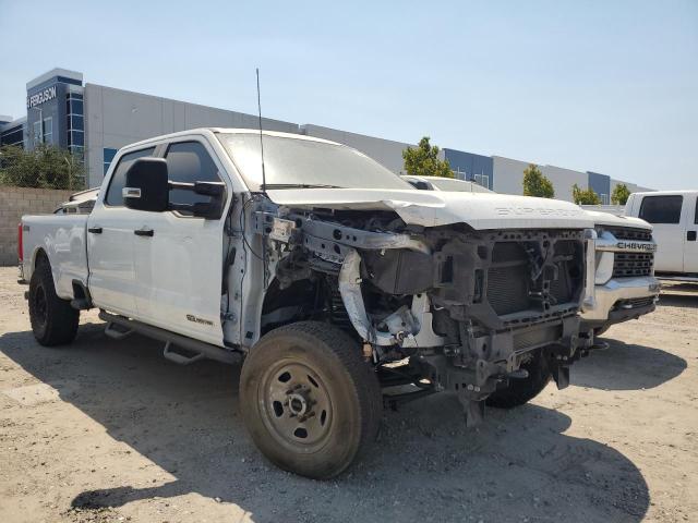 1FT8W2BT1PED00910 - 2023 FORD F250 SUPER DUTY WHITE photo 4