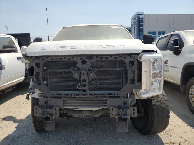 1FT8W2BT1PED00910 - 2023 FORD F250 SUPER DUTY WHITE photo 5