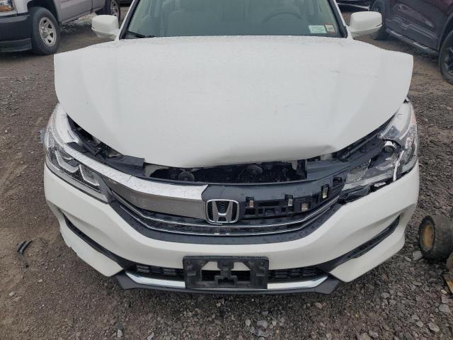 1HGCR2F8XGA064208 - 2016 HONDA ACCORD EXL WHITE photo 11