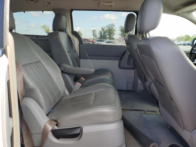 2A8HR54P78R783437 - 2008 CHRYSLER TOWN & COU TOURING SILVER photo 11