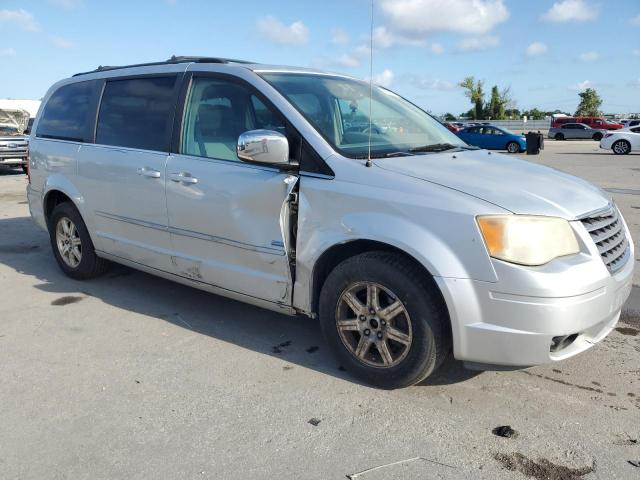 2A8HR54P78R783437 - 2008 CHRYSLER TOWN & COU TOURING SILVER photo 4