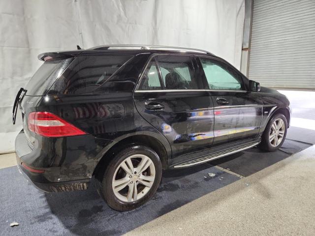 4JGDA5HB8CA028057 - 2012 MERCEDES-BENZ ML 350 4MATIC BLACK photo 3