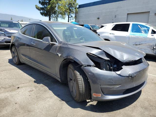 5YJ3E1EA6JF036817 - 2018 TESLA MODEL 3 Մոխրագույն լուսանկար 4
