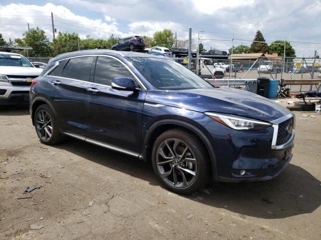 3PCAJ5M37KF105142 - 2019 INFINITI QX50 ESSENTIAL BLUE photo 4