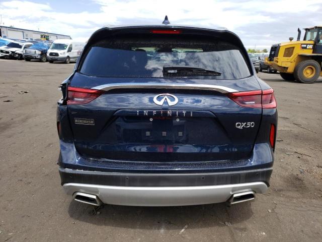 3PCAJ5M37KF105142 - 2019 INFINITI QX50 ESSENTIAL BLUE photo 6