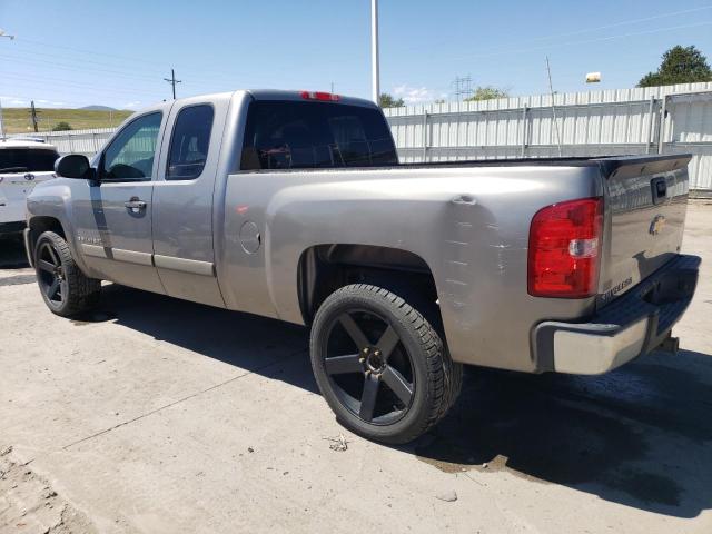 2GCEC19J471675928 - 2007 CHEVROLET SILVERADO C1500 GRAY photo 2