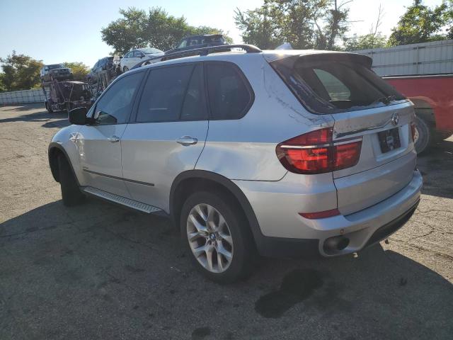 5UXZV4C55BL401499 - 2011 BMW X5 XDRIVE35I SILVER photo 2